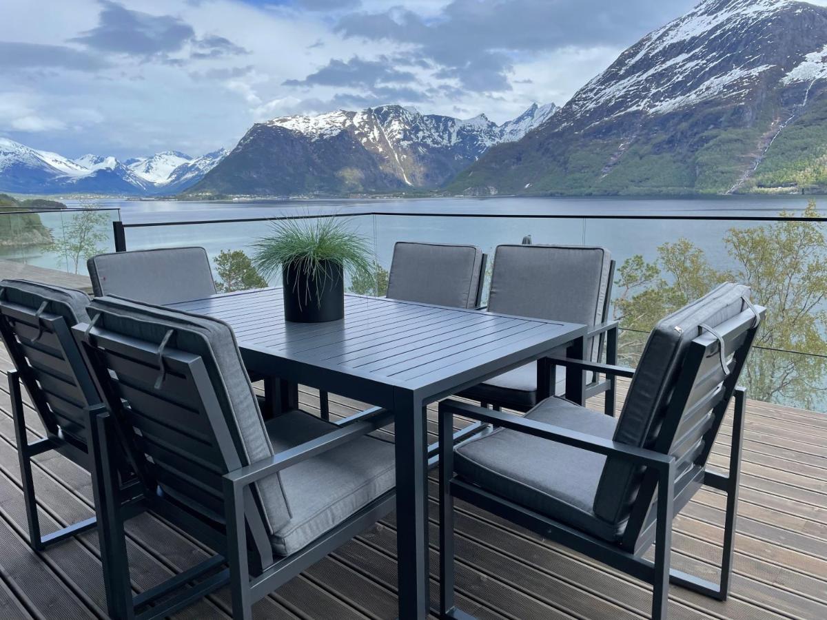 Villa Kristina / Andalsnes Torvik Exterior foto